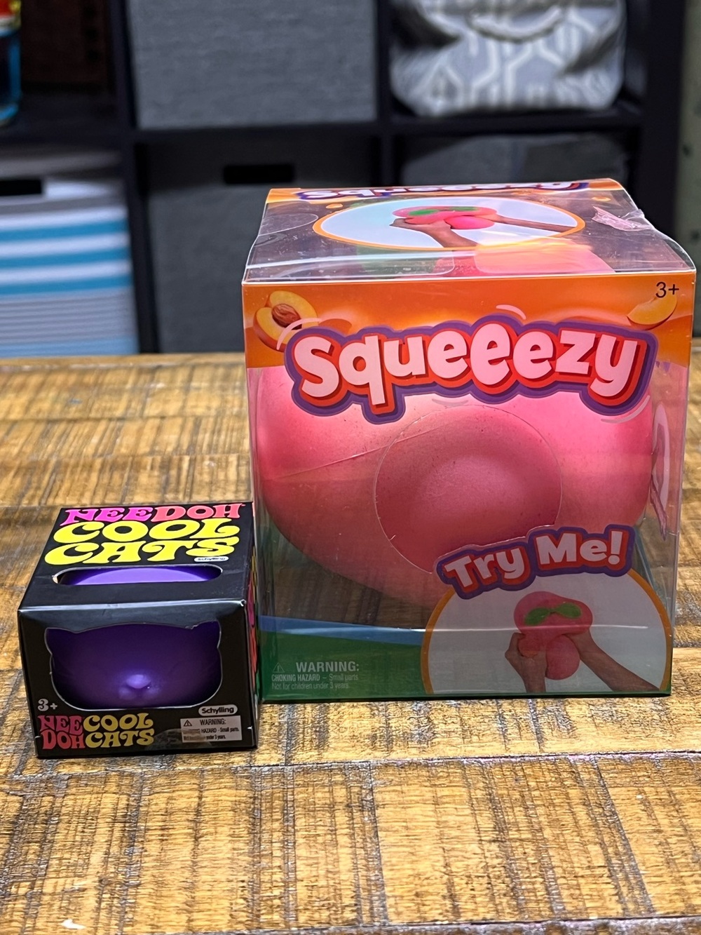 NeeDoh Cool Cat & Peach Squeezy Bundle